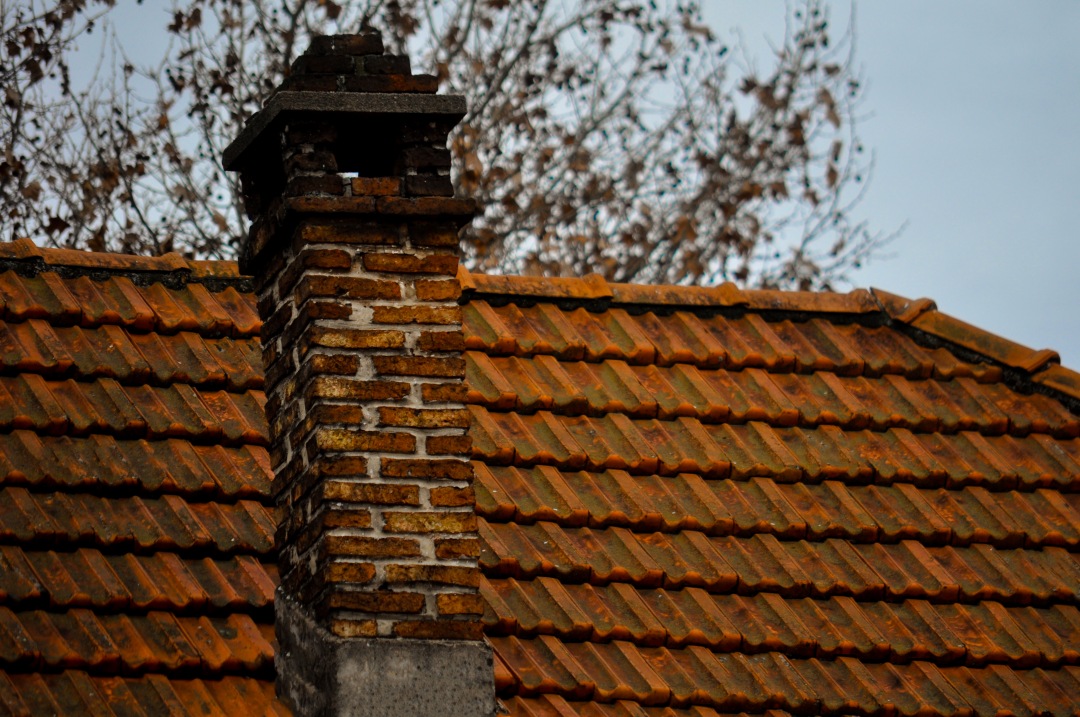 Colonial roof
