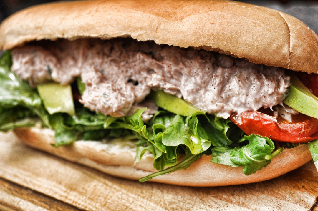 Sandwitch Tuna and TOMATO