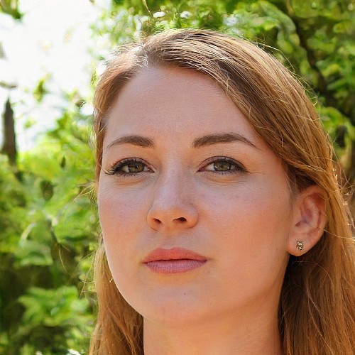 adult portrait;face women nature caucasian ethnicity one person outdoors